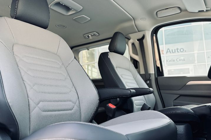 Volkswagen%20Caravelle%20PREMIUM