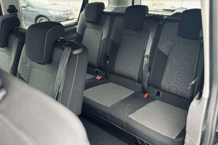 Volkswagen%20Caravelle%20SAKSONIA